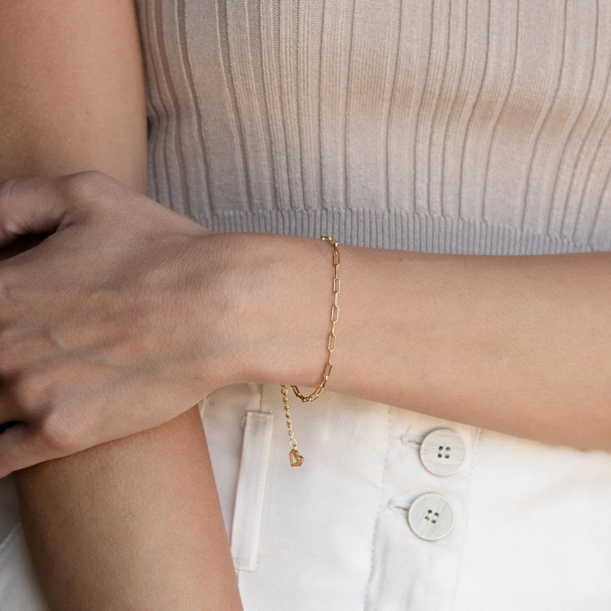 Paperclip Chain Bracelet in gold